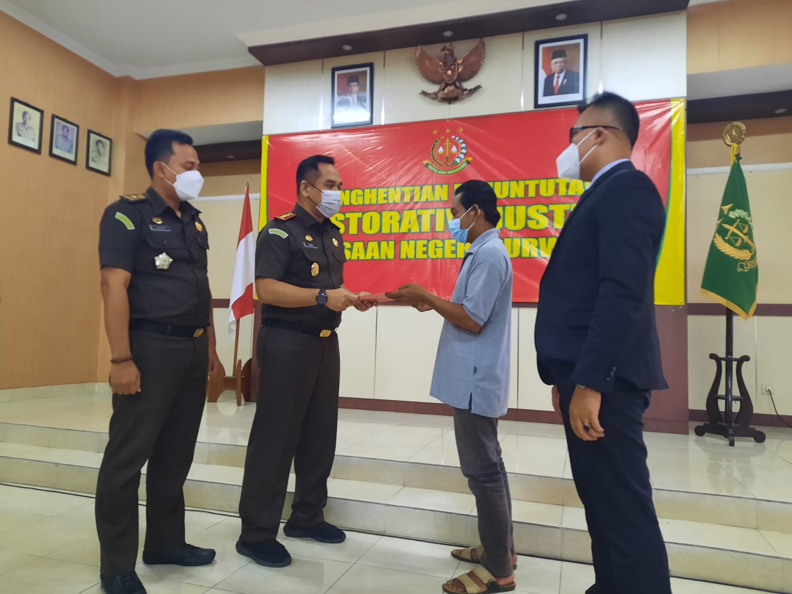 Kejari Hentikan Kasus Laka Lantas Dengan Restorative Justice Metro