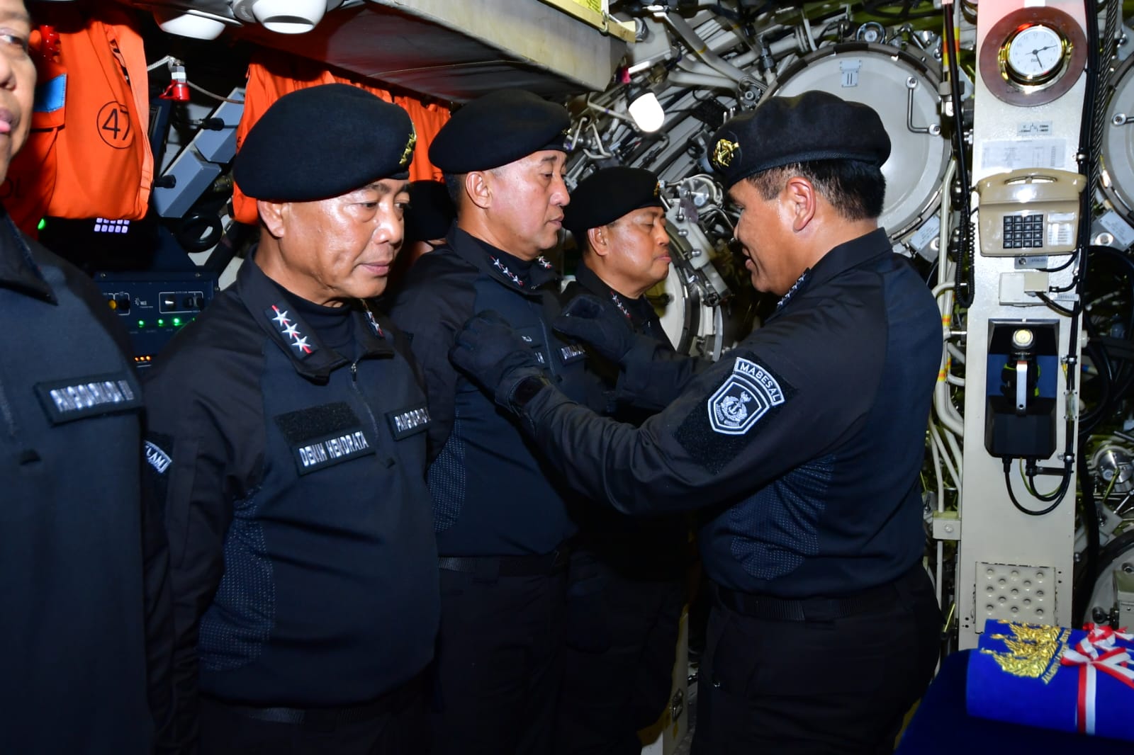 Dankodiklatal Sandang Brevet Hiu Kencana Setelah Resmi Jadi Warga