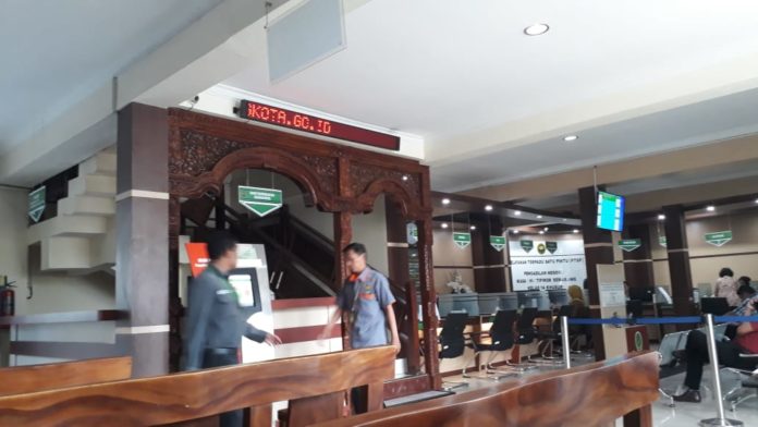 Tiga Terdakwa Petinggi Bank PDS Semarang Dihukum 1 Tahun ...