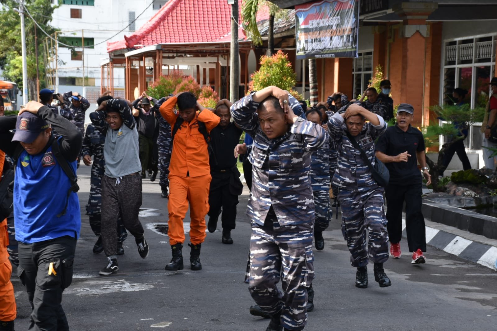 Tni Al Gelar Latihan Penanggulangan Bencana Alam Di Mako Lanal Denpasar